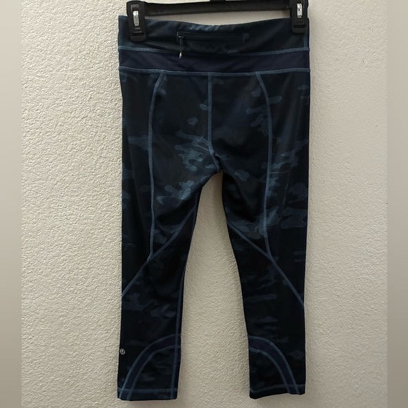 Lululemon Run: Inspire Crop All Full-On Luxtreme Navy 4 - Picture 4 of 12